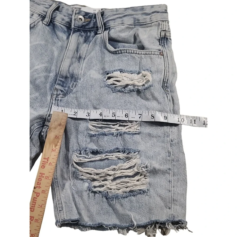 Bershka Distressed‎ Denim Jorts Mens 30 Light Acid Wash Ripped Raw Hem Shorts